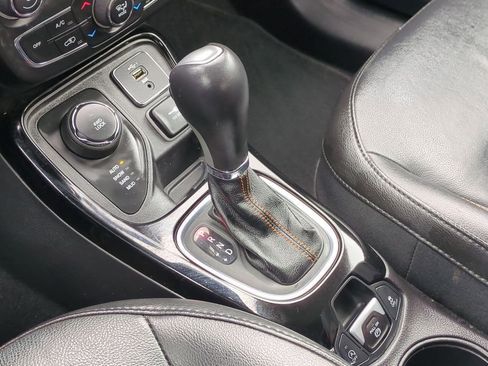 Used 2020 Jeep Compass Limited image 33