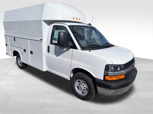 New 2025 Chevrolet Express 3500 w/ Power Convenience Package RWD image 1