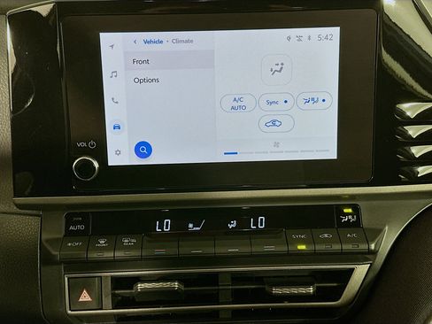 Used 2025 Toyota Camry LE image 24