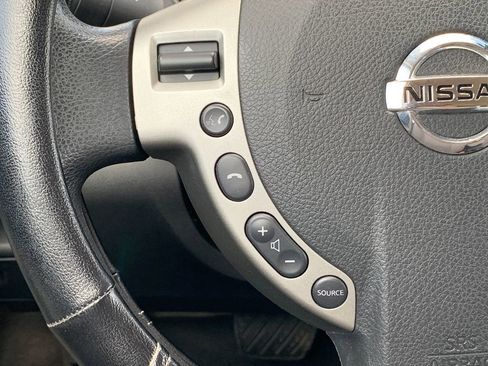 Used 2013 Nissan Rogue SV w/ Premium Pkg image 11