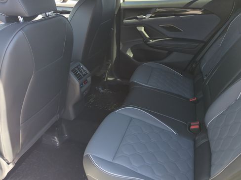 New 2026 Volkswagen Tiguan SEL R-Line image 17