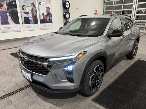 New 2026 Chevrolet Trax RS w/ Sunroof Package image 8