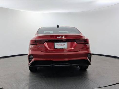 Used 2023 Kia Forte LXS FWD image 7