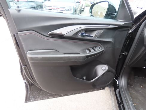 Used 2023 Chevrolet TrailBlazer RS w/ Sun and Liftgate Package image 22