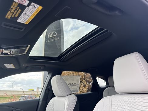 New 2026 Lexus RX 350 image 18