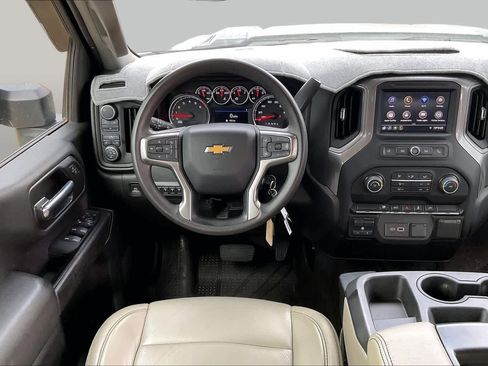 Used 2022 Chevrolet Silverado 2500 Custom w/ Custom Value Package AWD/4WD image 7