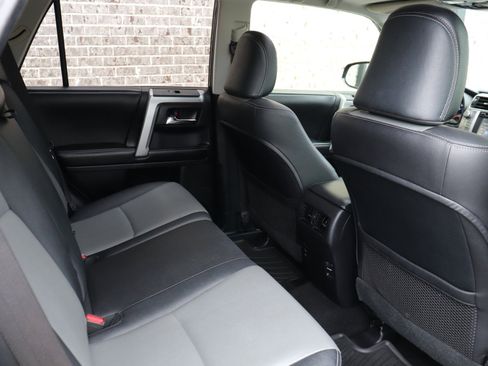 Used 2015 Toyota 4Runner SR5 Premium image 30