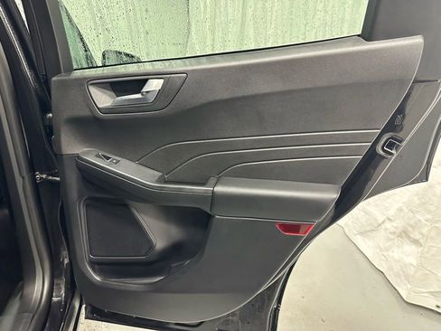 Used 2025 Ford Escape ST-Line image 46