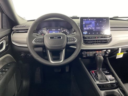 New 2026 Jeep Compass Limited AWD/4WD image 15