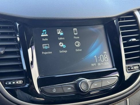 Used 2017 Chevrolet Trax LT w/ LT Convenience Package AWD/4WD image 25
