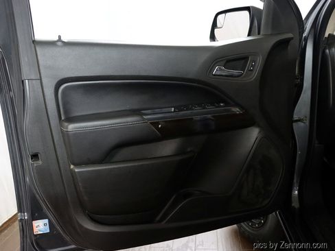 Used 2016 GMC Canyon SLE w/ SLE Convenience Package image 24