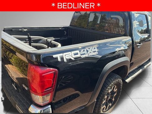 Used 2017 Toyota Tacoma TRD Off-Road w/ Tow Package image 7