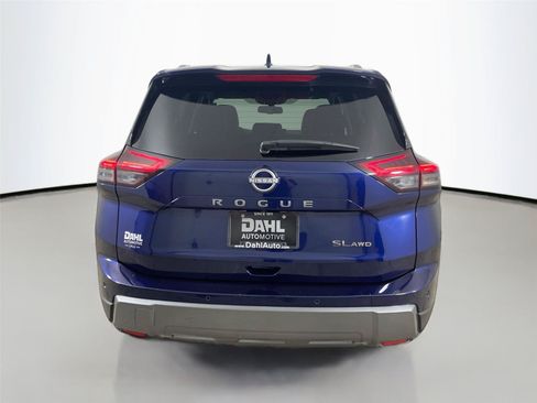 Used 2026 Nissan Rogue SL AWD/4WD image 12