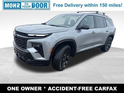 Used 2025 Chevrolet Traverse RS