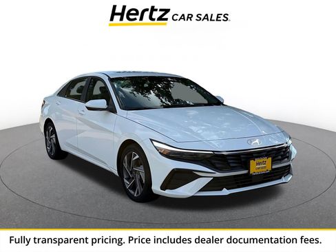 Used 2025 Hyundai Elantra SEL FWD image 1