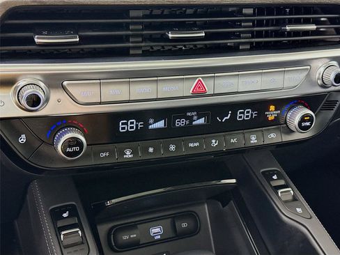 Used 2022 Kia Telluride EX w/ EX Premium Package AWD/4WD image 9