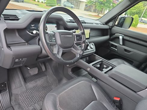 Used 2023 Land Rover Defender 110 X-Dynamic SE AWD/4WD image 15