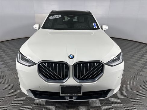 Used 2025 BMW X3 xDrive30i w/ Premium Package image 2