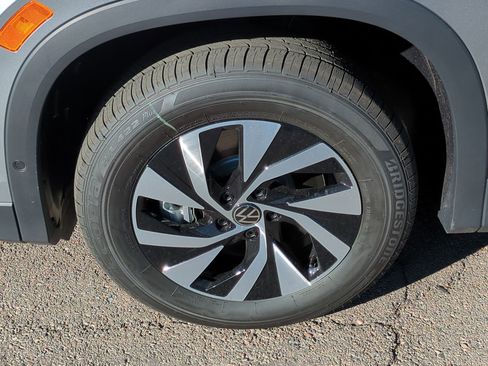 New 2025 Volkswagen Tiguan S image 18