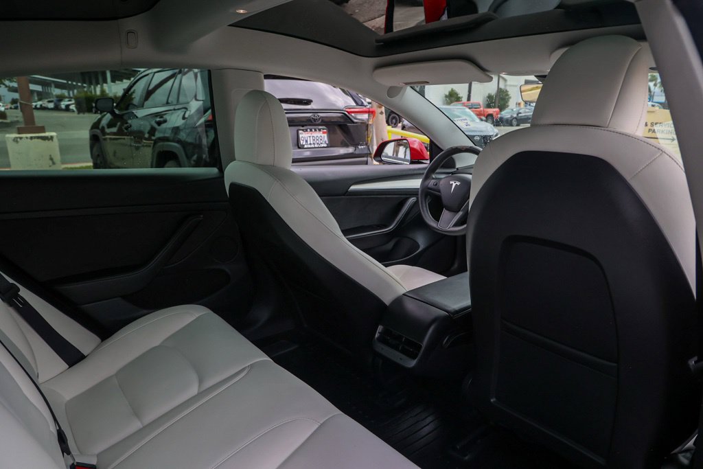 Used 2022 Tesla Model 3 Performance AWD/4WD image 16