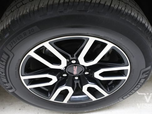 Used 2022 GMC Yukon XL AT4 AWD/4WD image 35