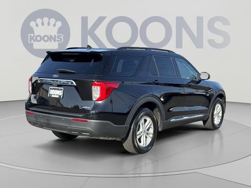 Used 2023 Ford Explorer XLT AWD/4WD image 7