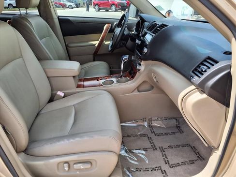 Used 2009 Toyota Highlander Limited AWD/4WD image 9