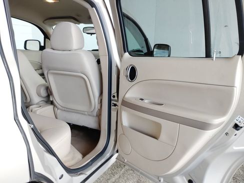 Used 2009 Chevrolet HHR LS FWD image 16