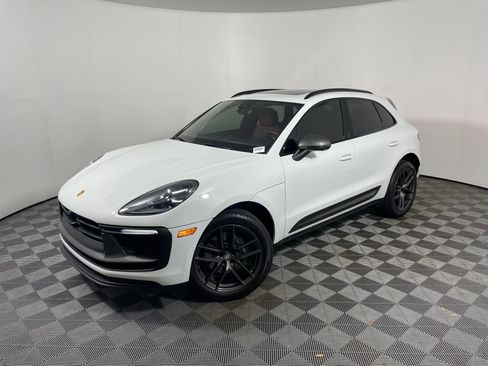 Certified 2023 Porsche Macan Turbo AWD/4WD image 1