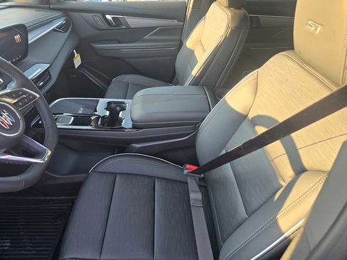 New 2026 Buick Enclave Sport Touring w/ LPO, Floor Liner Package image 15