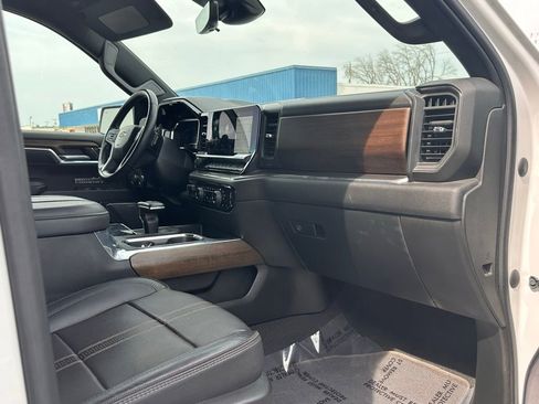 Used 2023 Chevrolet Silverado 1500 High Country w/ Technology Package AWD/4WD image 22