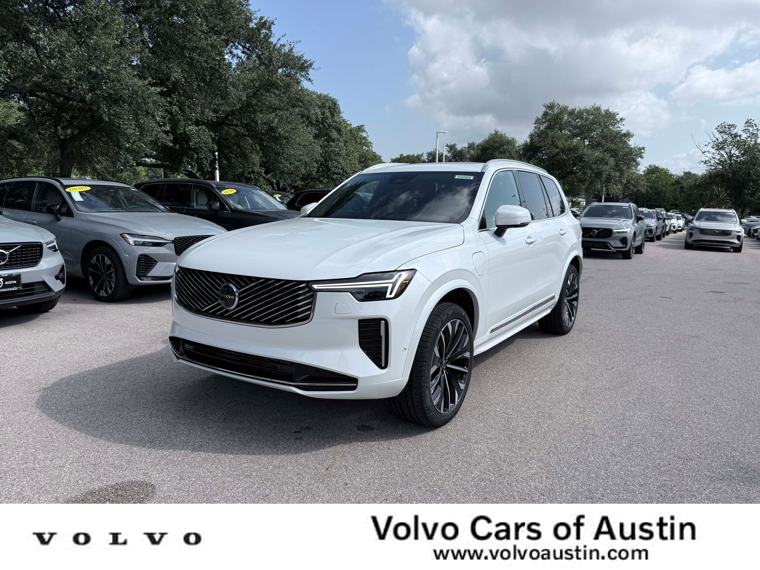 New 2026 Volvo XC90 T8 Plus w/ Protection Package Premier AWD/4WD image 1