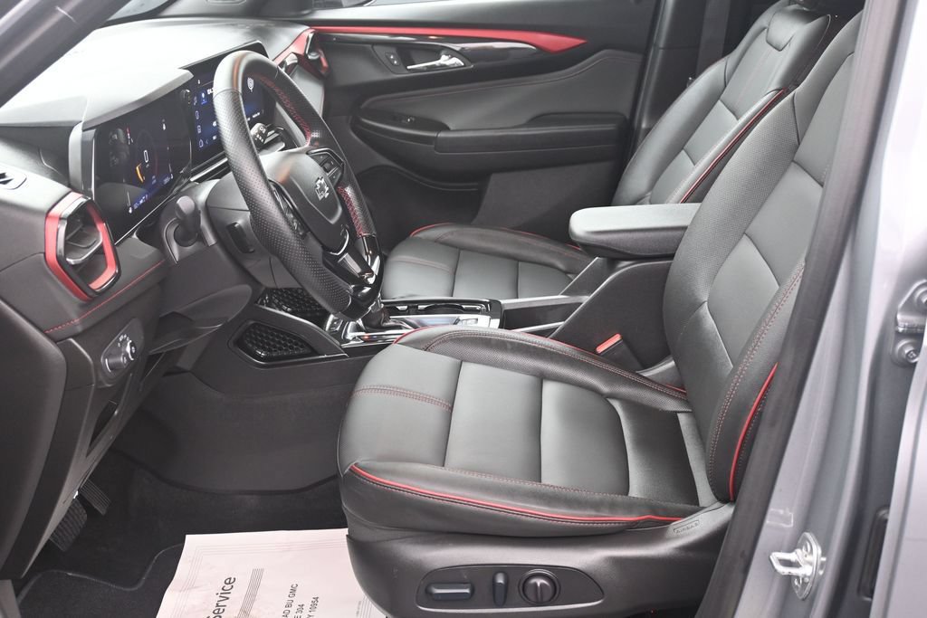 Used 2025 Chevrolet TrailBlazer RS w/ Driver Confidence Package AWD/4WD image 10
