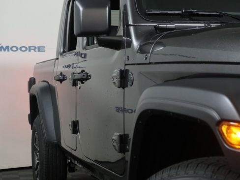 New 2026 Jeep Gladiator Sport image 3