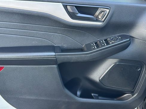 Certified 2022 Ford Escape SE image 18