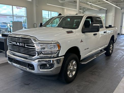 Used 2024 RAM 2500 Big Horn w/ Off Road Package AWD/4WD image 3
