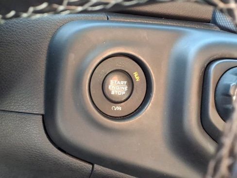 Used 2018 Jeep Wrangler Unlimited Sahara w/ Dual Top Group AWD/4WD image 15