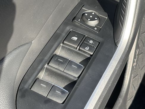 Used 2024 Toyota RAV4 XLE AWD/4WD image 16