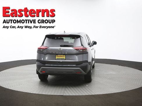 Used 2022 Nissan Rogue SV image 37