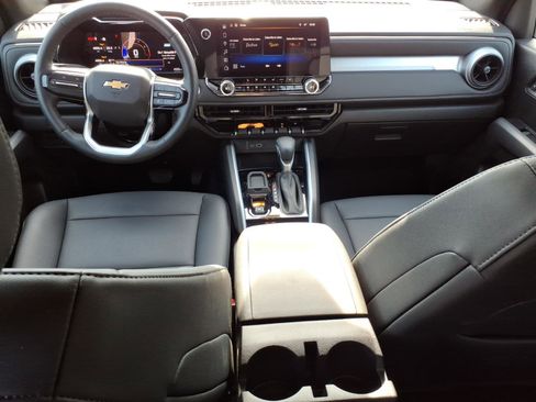 Used 2025 Chevrolet Colorado W/T w/ Advanced Trailering Package image 10