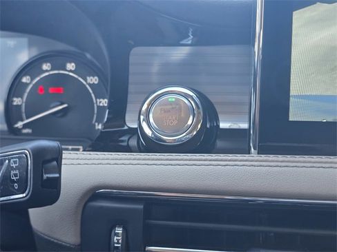 Used 2022 Lincoln Corsair FWD w/ Equipment Group 101A image 23