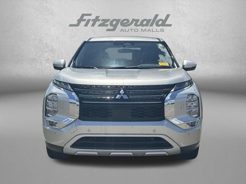 Used 2024 Mitsubishi Outlander SE AWD/4WD image 2