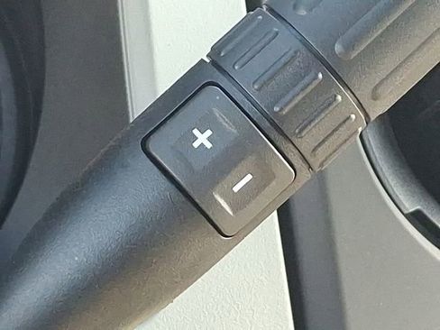 Used 2023 Ford F650 2WD Regular Cab Super Duty image 29