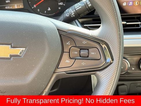 Used 2026 Chevrolet Trax LS w/ LS Convenience Package FWD image 28