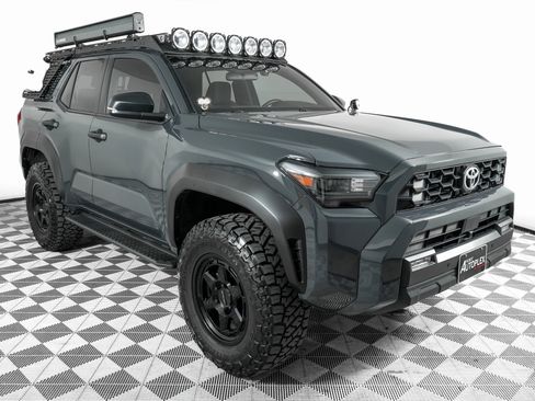 Used 2025 Toyota 4Runner TRD Off-Road image 3