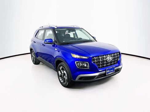 Used 2025 Hyundai Venue SEL FWD image 1