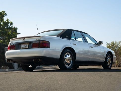 Used 1999 Cadillac Seville SLS w/ Personalization Pkg FWD image 3