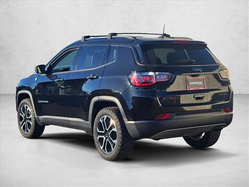 Used 2022 Jeep Compass Limited image 7