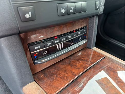 Used 2013 Mercedes-Benz E 350 Sedan image 20