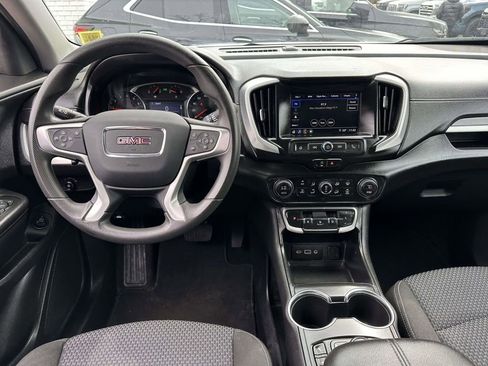 Used 2023 GMC Terrain SLE w/ Driver Convenience Package image 17